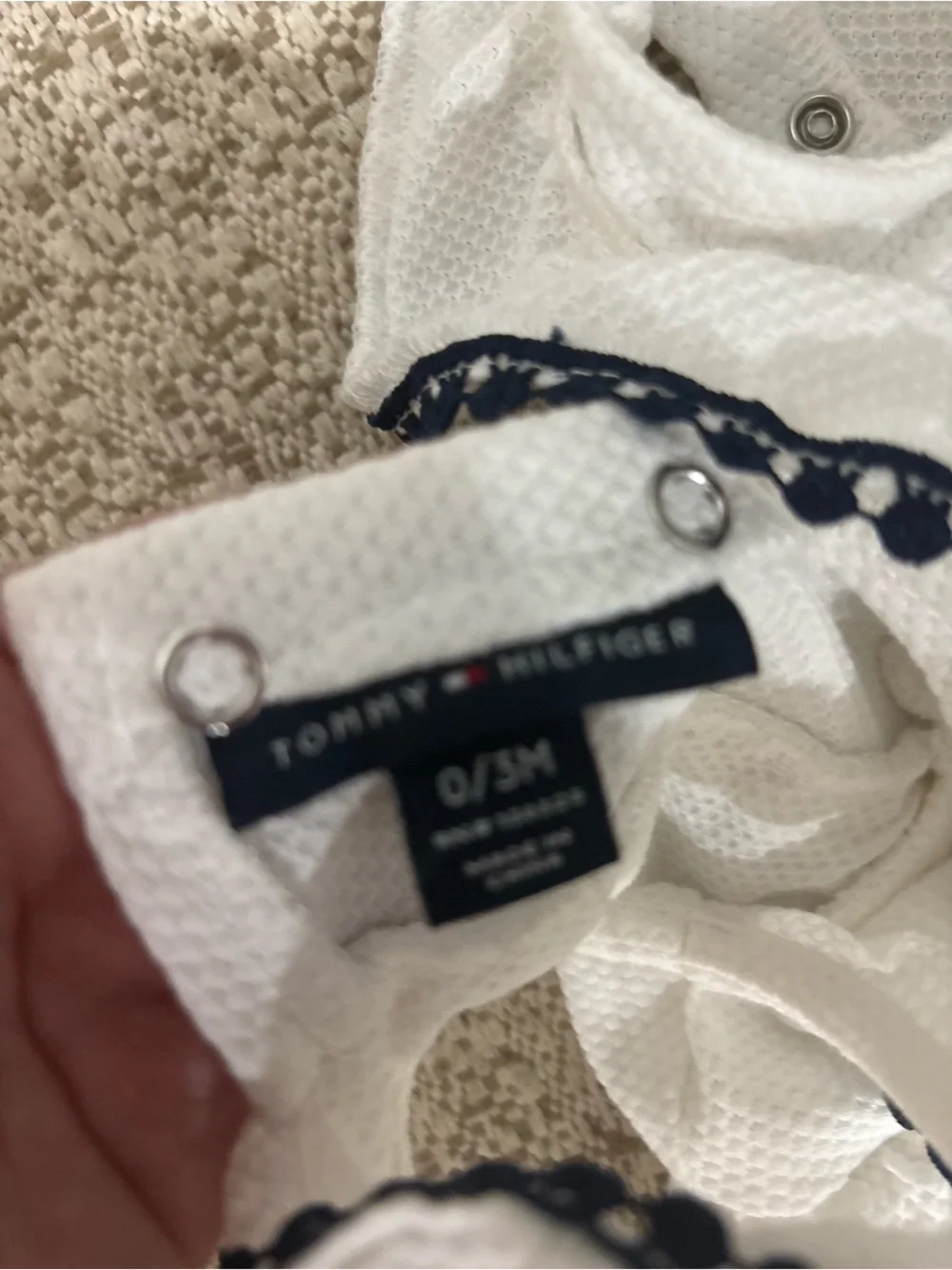 Tommy Hilfiger White Textured Top with Navy Trim with headband